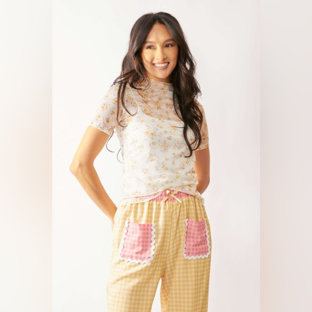 359B-APRICOT. Short Sleeve Mesh Sheer Floral Print Top